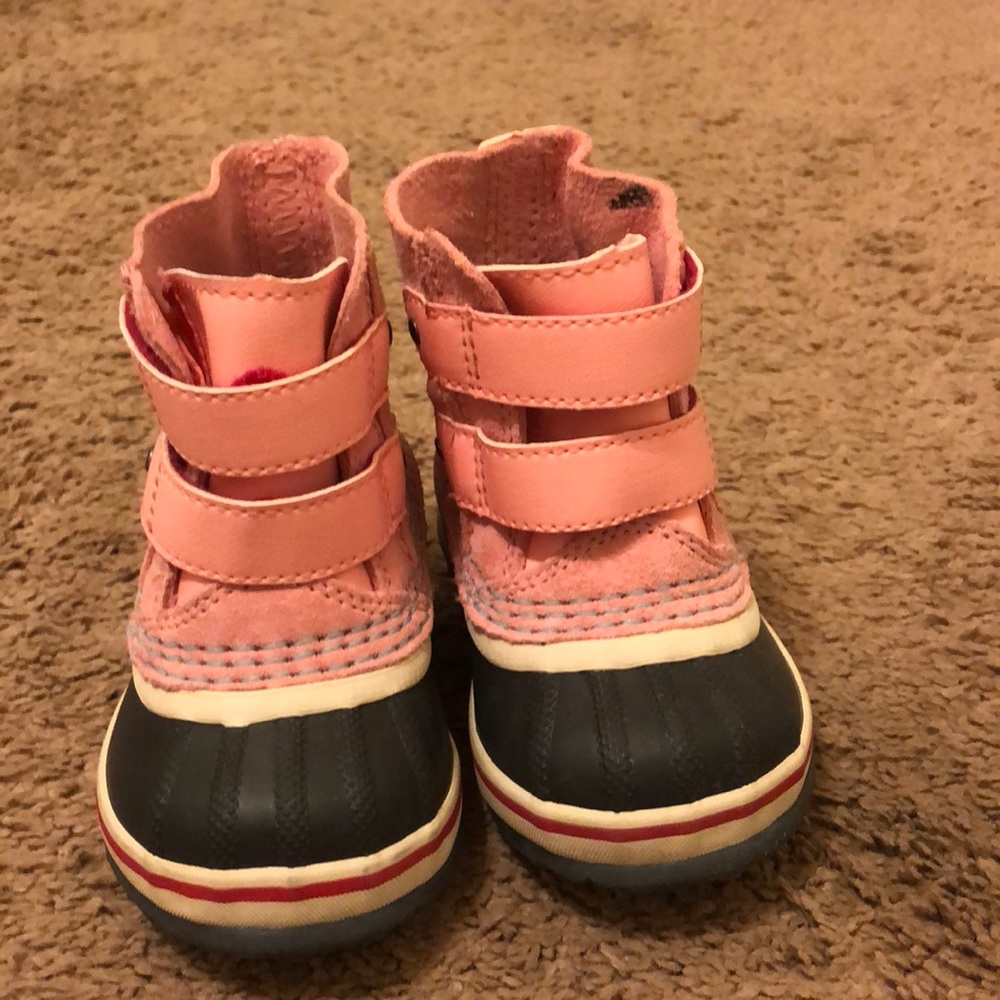 Sorel boots, too small for my baby